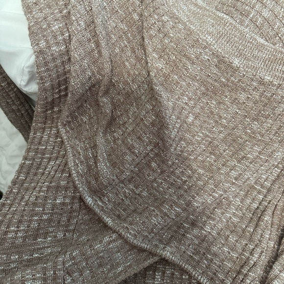 Pinkish Express dressier top- MEDIUM - Picture 5 of 6